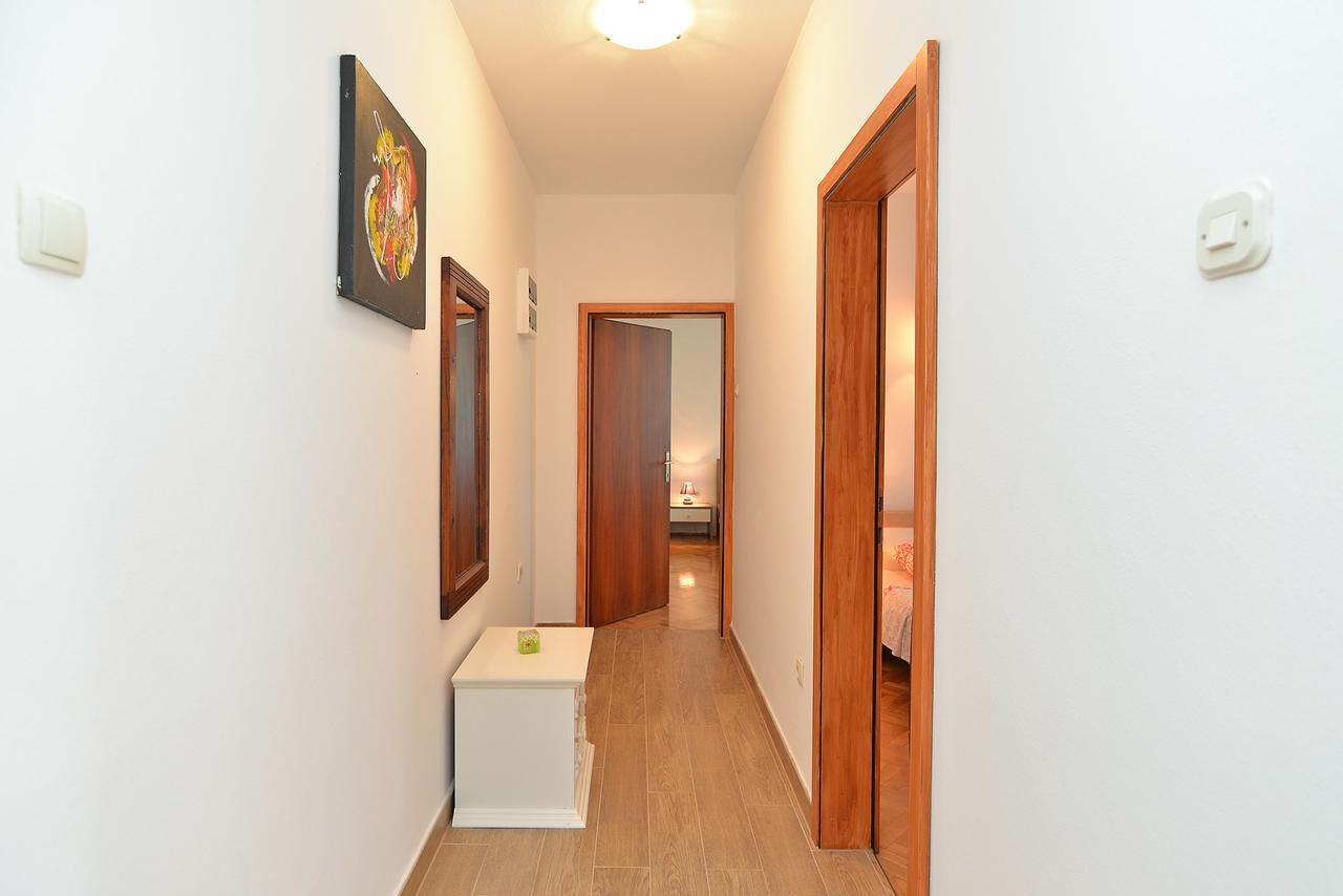 Apartments Gracijano 1724 Ližnjan Екстериор снимка