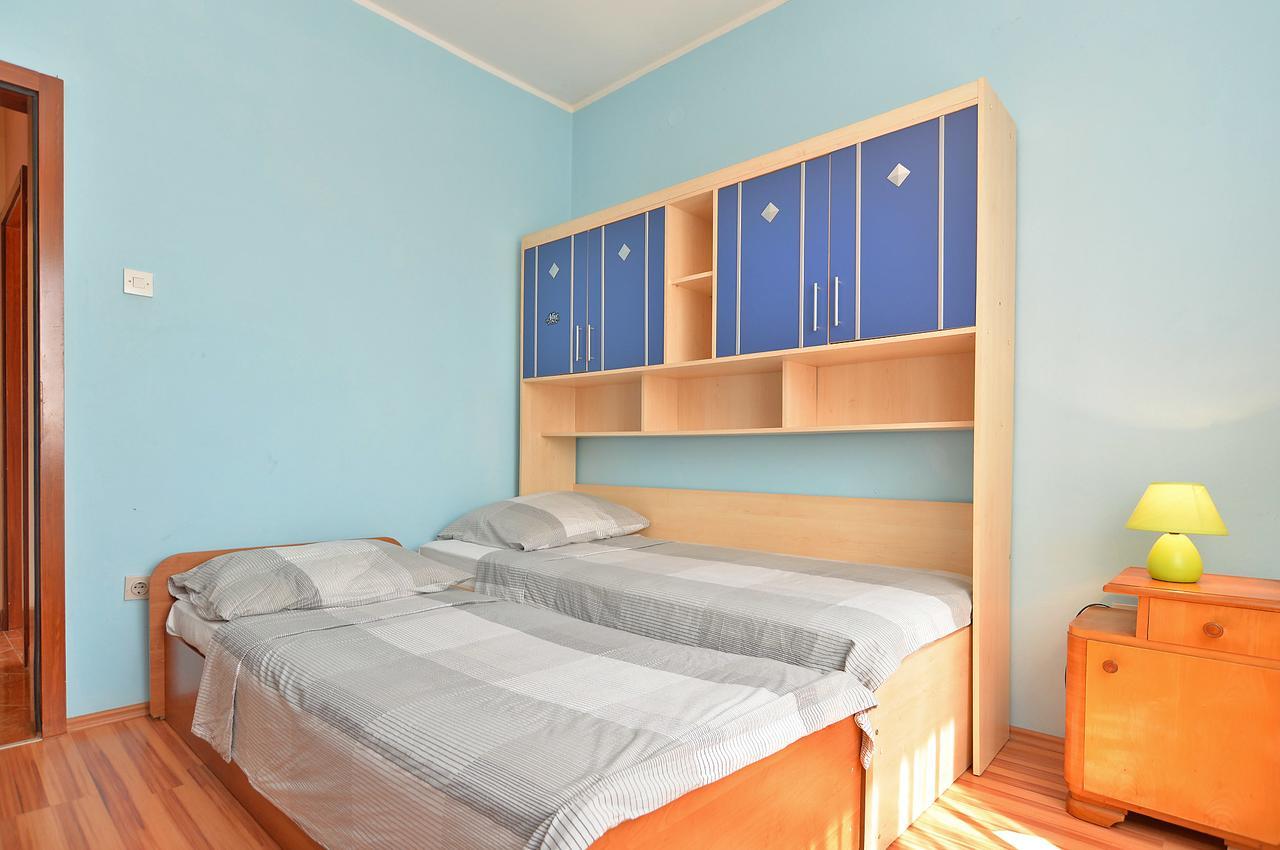 Apartments Gracijano 1724 Ližnjan Екстериор снимка