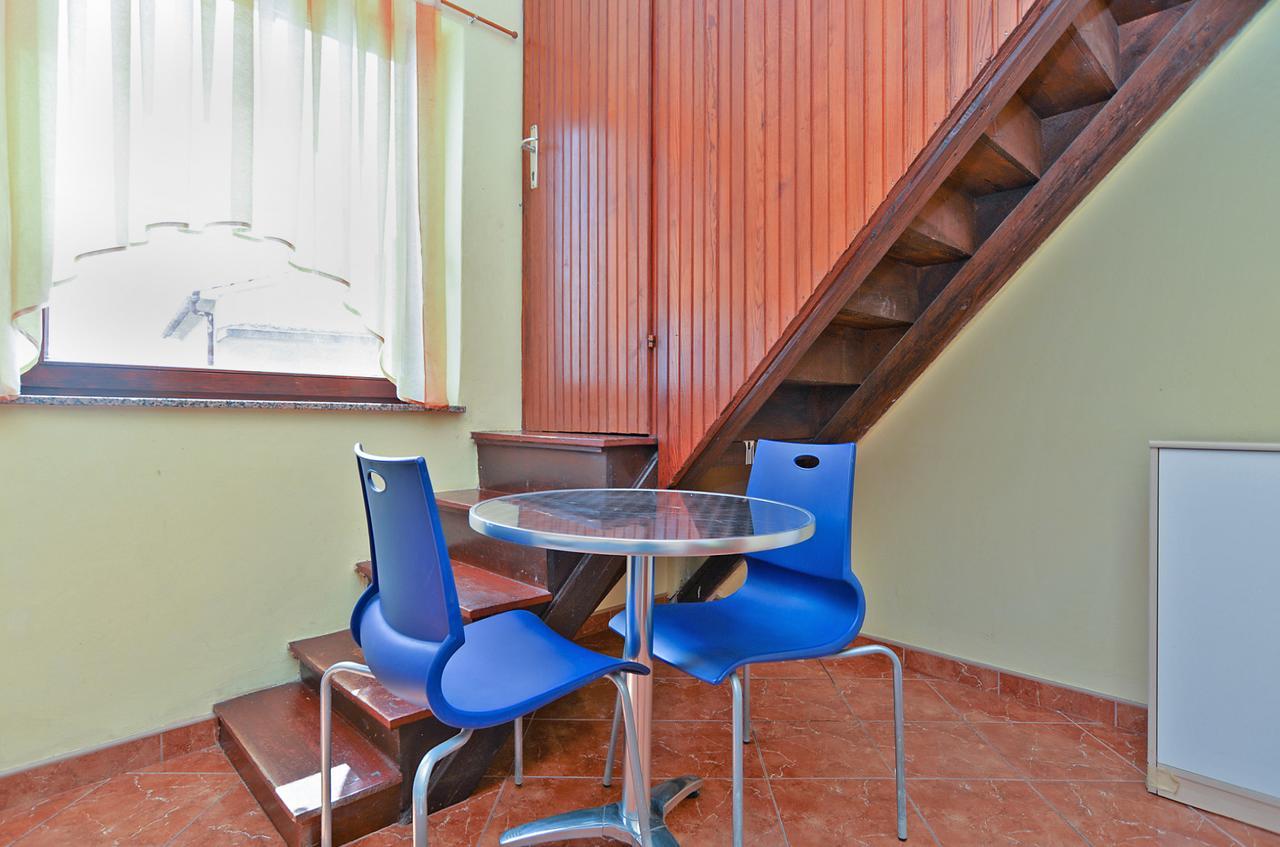 Apartments Gracijano 1724 Ližnjan Екстериор снимка