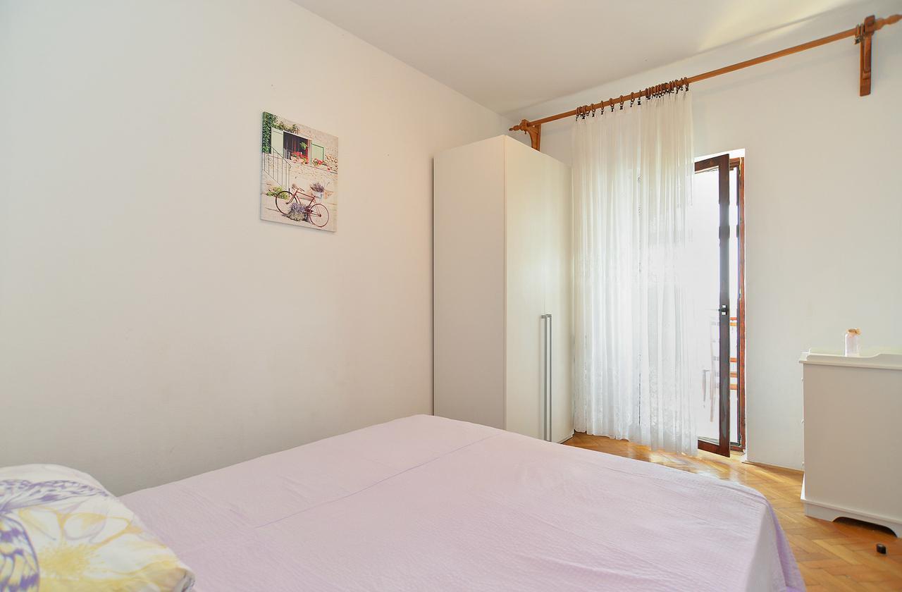 Apartments Gracijano 1724 Ližnjan Екстериор снимка